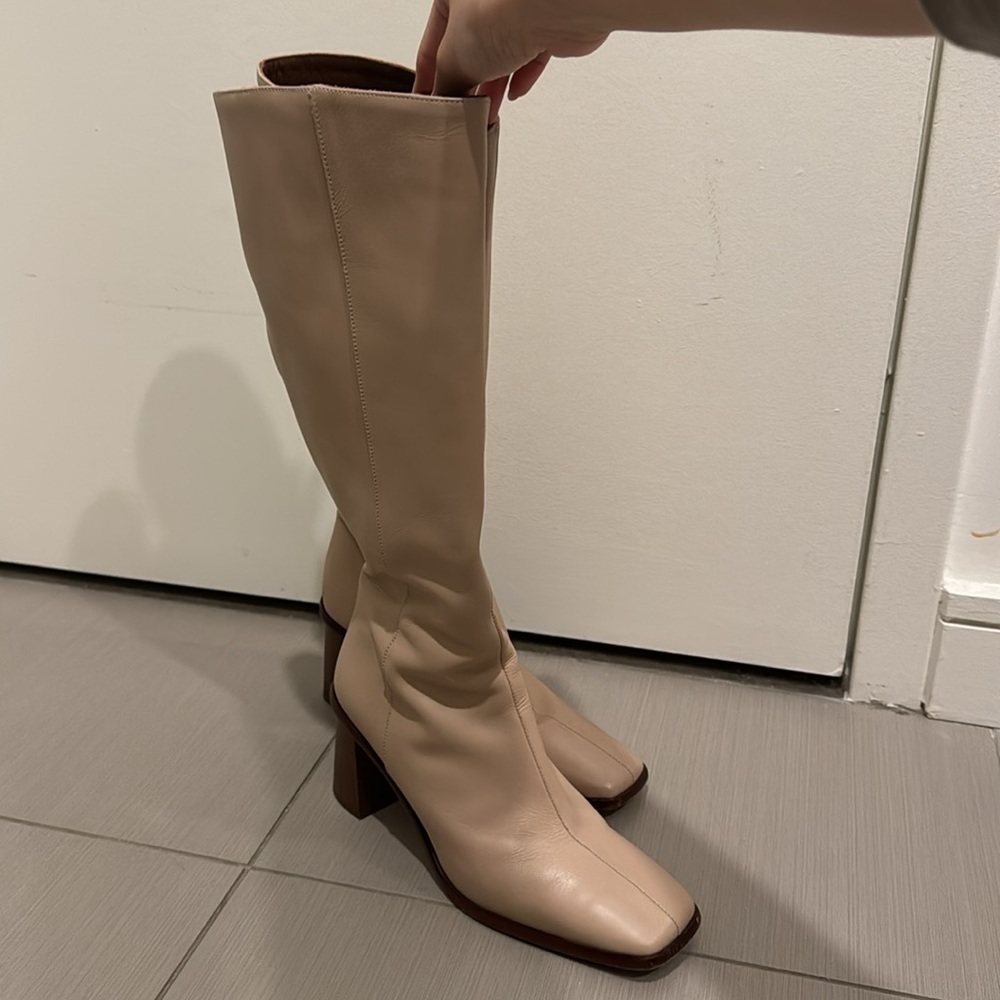 ALOHAS leather boots